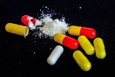 Amphetamine-pills-on-black